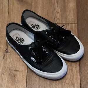 Vans Authentic Black Leather 8.5 Men 10 Women